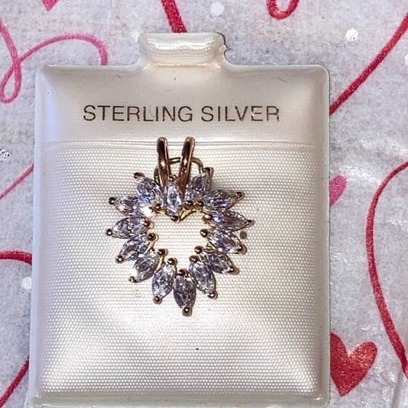 NWT Gold-washed STERLING SILVER & 14 Marquis cut CZ/CUBIC ZIRCONIA HEART PENDANT - Picture 1 of 3